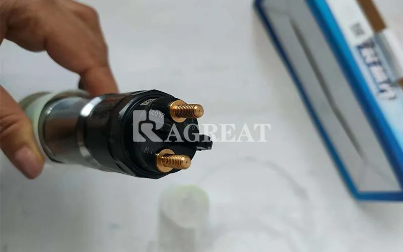 Original and Genuine Engine parts Fuel Injectors - 612600080311