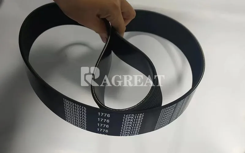 Sinotruk HOWO/ Shacman/ Faw Truck Spare Parts Smooth V Belt forTractor Transmission Belt