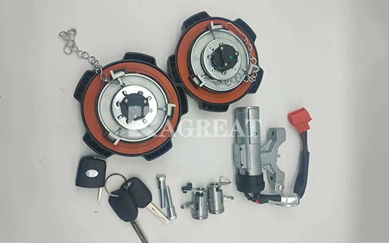heavy duty Spare Parts 3-in-1 Cab Ignition Lock Set YG9525582552