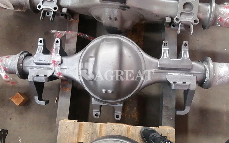 Sinotruk HOWO A7 Heavy Truck Front/Middle/Rear Axle Assembly AZ7117338733 Model Hc16