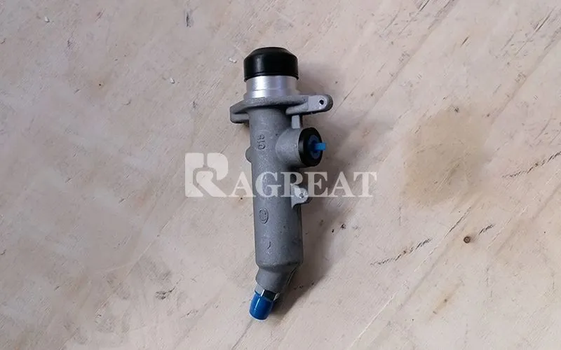 Original Heavy Truck Auto Spare Parts Clutch Master Cylinder For HOWO/Shacman/ FAW