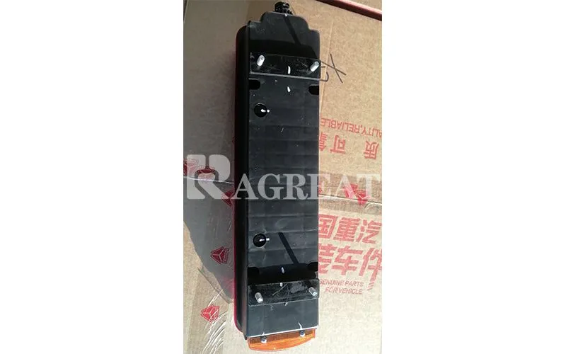 Sinotruk HOWO Auto Truck Parts Tail Lamp Combination Rear Light YG9525810001