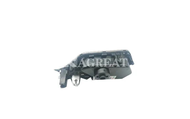 Sinotruk HOWO Hohan Heavy Truck Parts Spare Parts Right Door Inner Handle YG1671340025