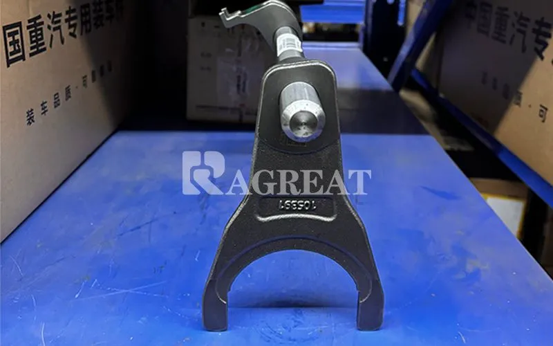 Gearbox Parts Reverse Shift Fork Shaft Assemblies for SINOTRUK SHACMAN