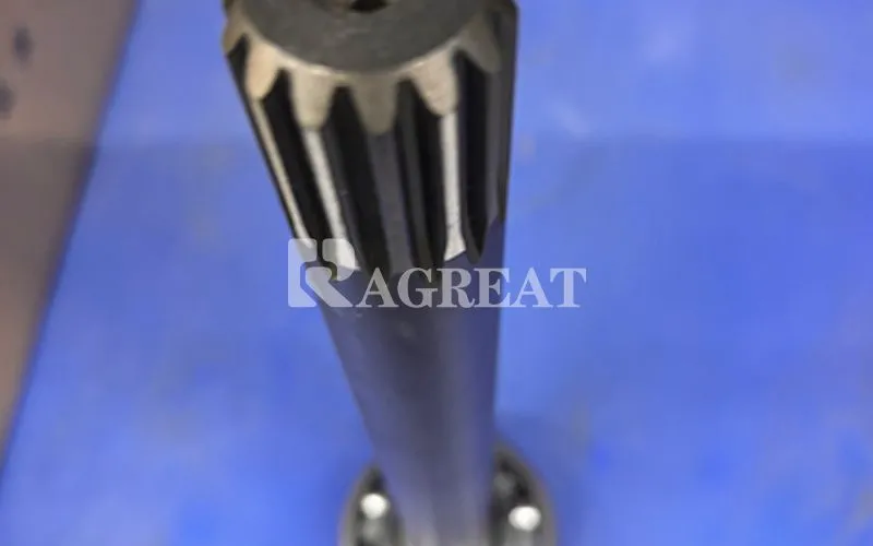 Genuine original parts Gearbox PTO spline shaft assembly for China Truck