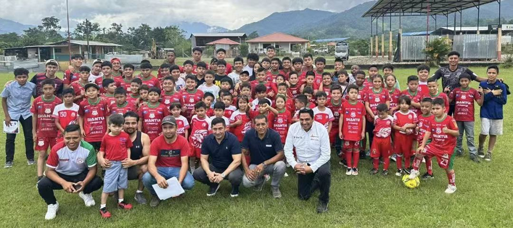 Cross-cultural dance together, win across mountains and seas. Shandong Heavy Industry's brand localization goes deeper.